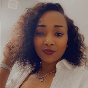 Meet your Posher, Fashun freak